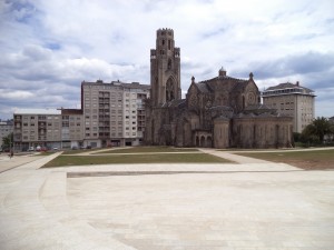 Valorização da envolvente da Igreja de A Veracruz  en O Carballiño (Ourense)