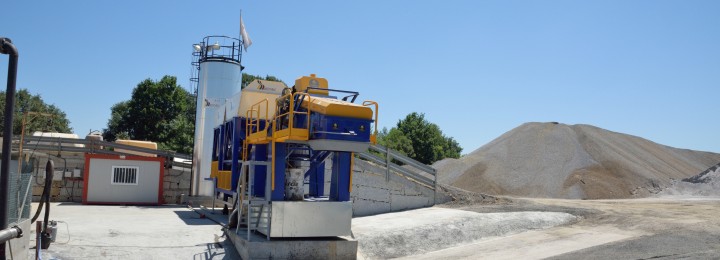 Misturas compra em Allariz a parcela na que está instalada a sua planta de aglomerado asfáltico em frio