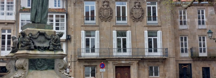 Restauração do edifício de Turismo e Emigração no centro histórico de Santiago de Compostela