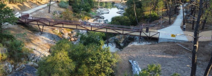 El área recreativa y natural del embalse de Cachamuíña gana accesibilidad
